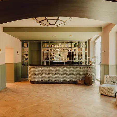 Zum Hirschen Hotel