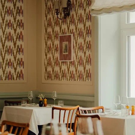 Hotel Zum Hirschen 4*