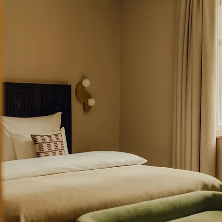 Zum Hirschen Hotel 4*